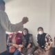 Mediasi Bhabinkamtibmas di Buloa: Pelemparan Batu Diselesaikan Secara Kekeluargaan