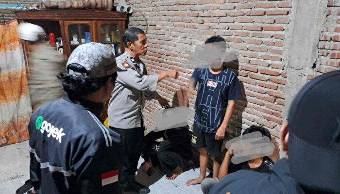 Respons Cepat Aduan Call Center 110, Polsek Manggala Bubarkan Pesta Miras dan Amankan Lima Orang