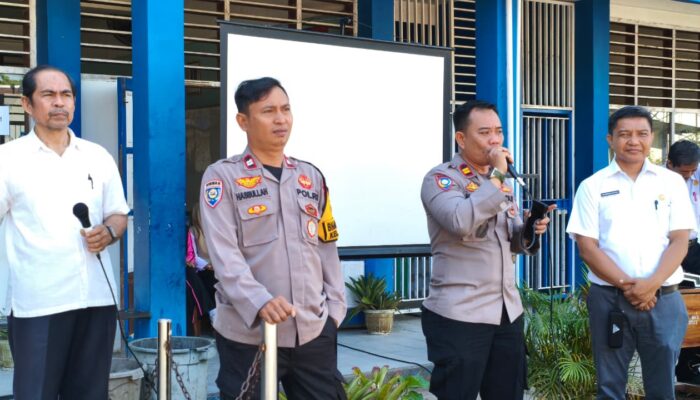Masa MPLS, Kanit Binmas Polsek Manggala Berikan Edukasi Kamtibmas kepada Siswa Baru SMPN